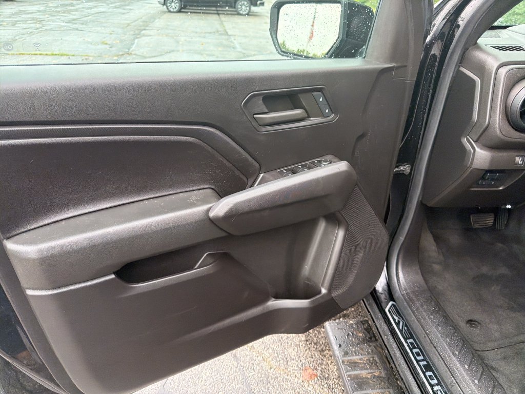 Used 2023 Chevrolet Colorado Trail Boss w/ LPO, Dark Essentials Package AWD/4WD image 15