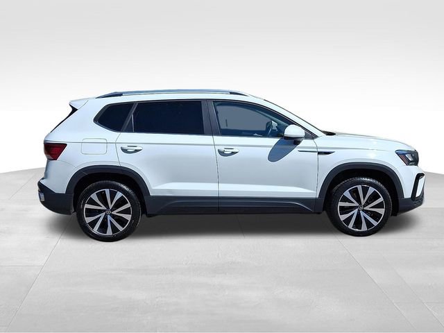 Used 2024 Volkswagen Taos SE FWD image 9