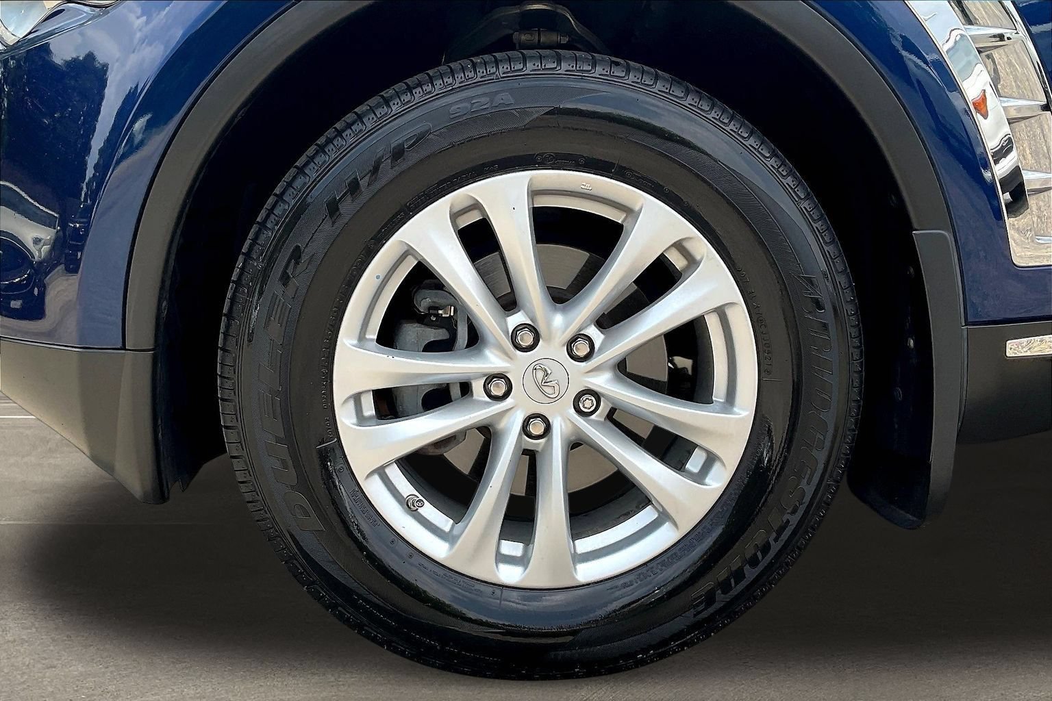 Used 2015 INFINITI QX70 AWD w/ Premium Package image 33