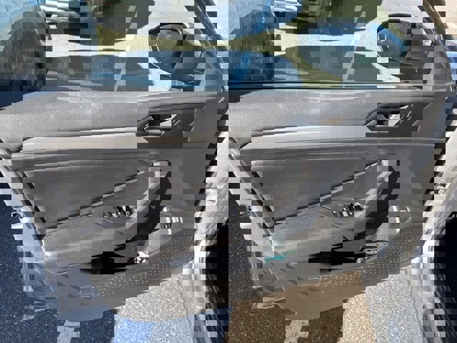 Used 2020 Volkswagen Jetta SE w/ SE Cold Weather Package image 17