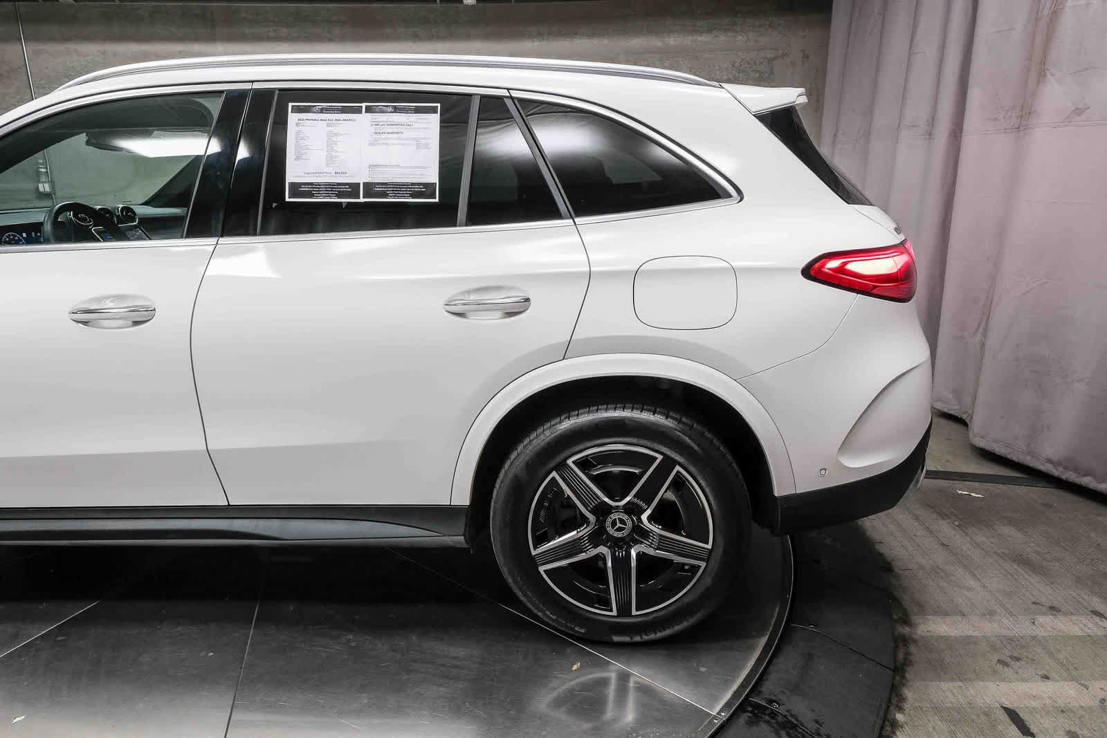 Certified 2025 Mercedes-Benz GLC 350e 4MATIC image 8