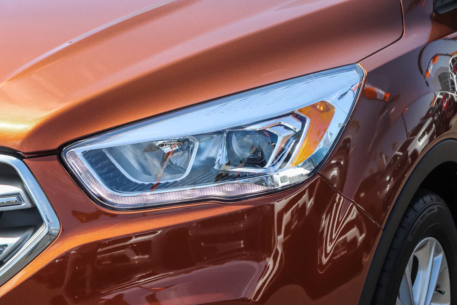 Used 2017 Ford Escape SE w/ Equipment Group 201A FWD image 8