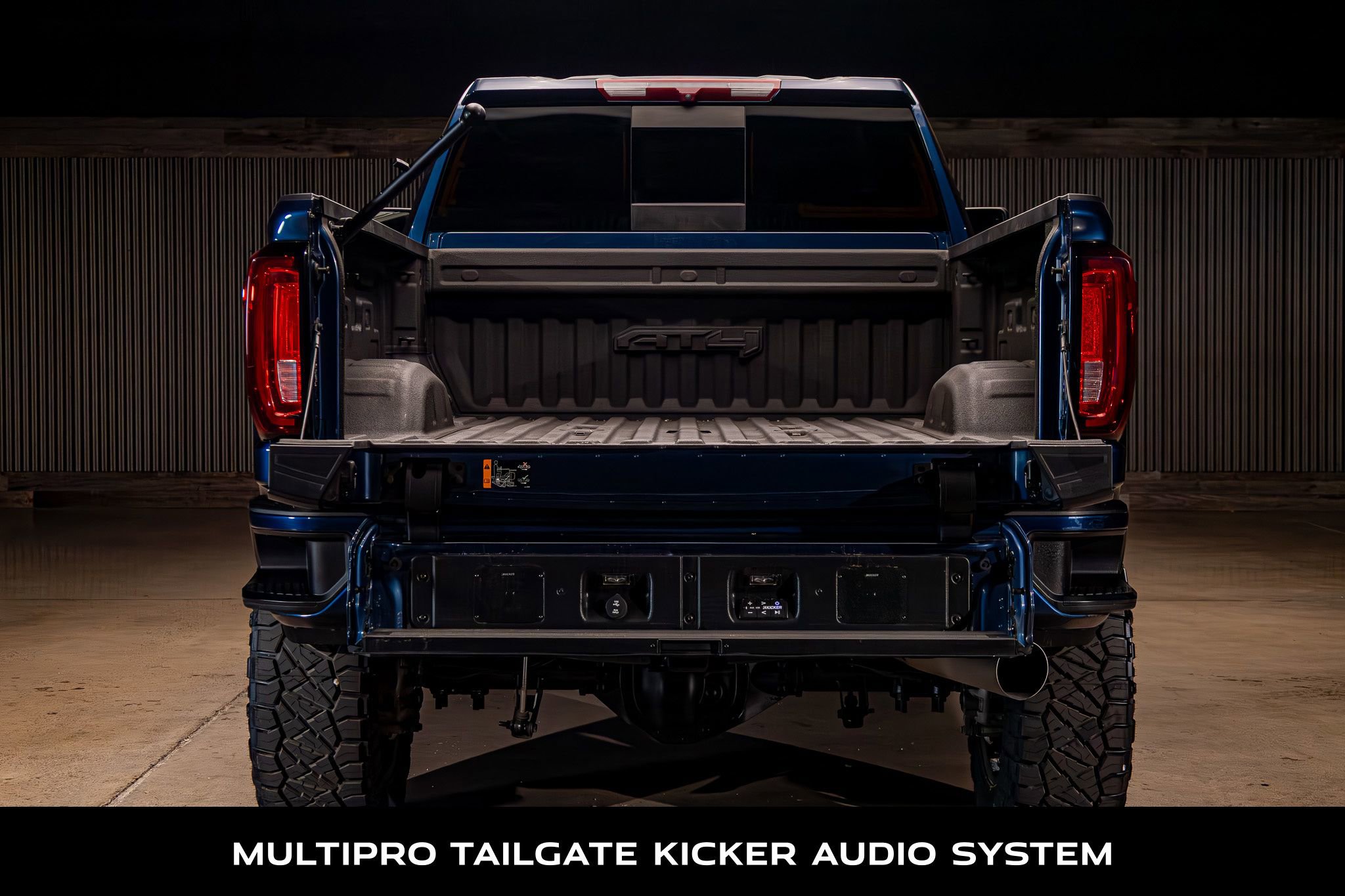 Used 2023 GMC Sierra 2500 AT4 w/ AT4 Preferred Package AWD/4WD image 8