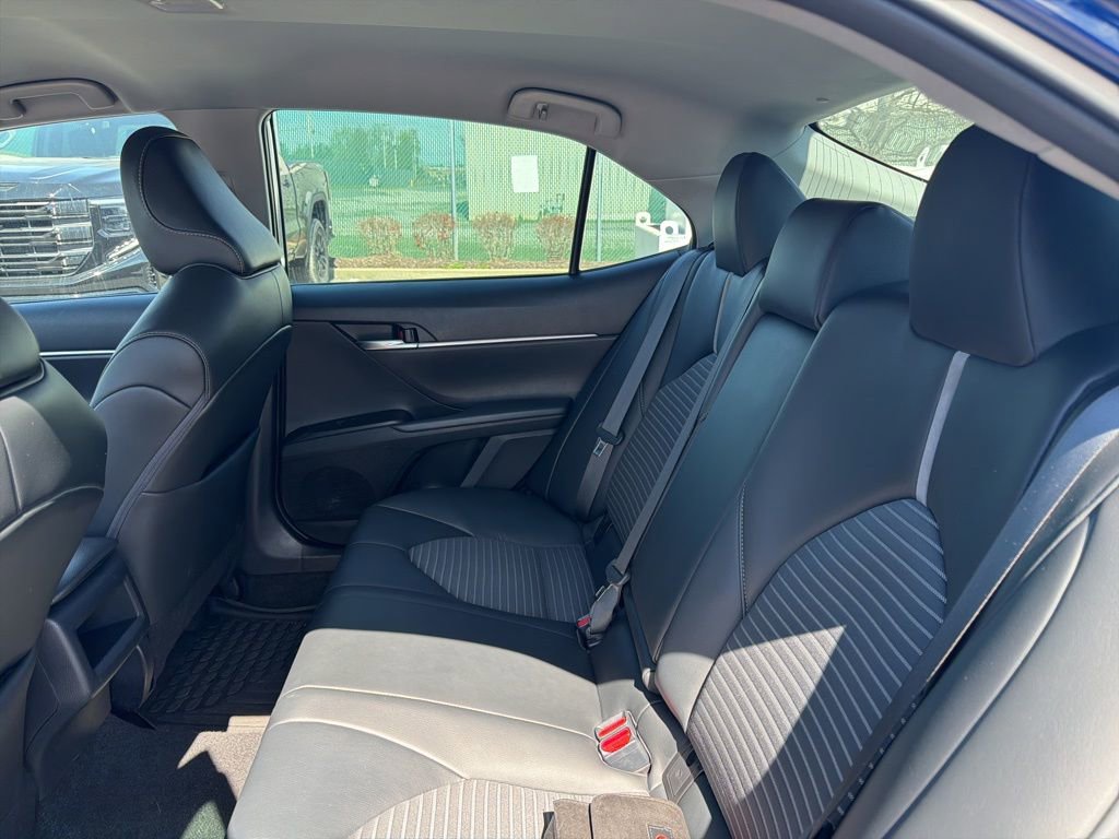 Used 2023 Toyota Camry SE w/ Convenience Package image 13