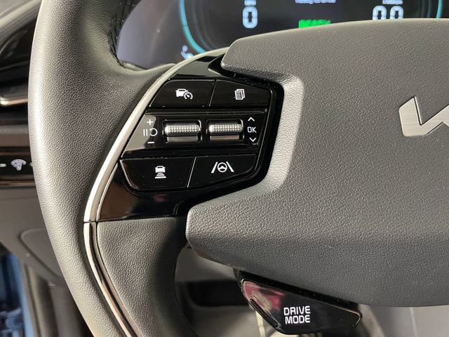 Certified 2023 Kia Niro EX FWD image 11