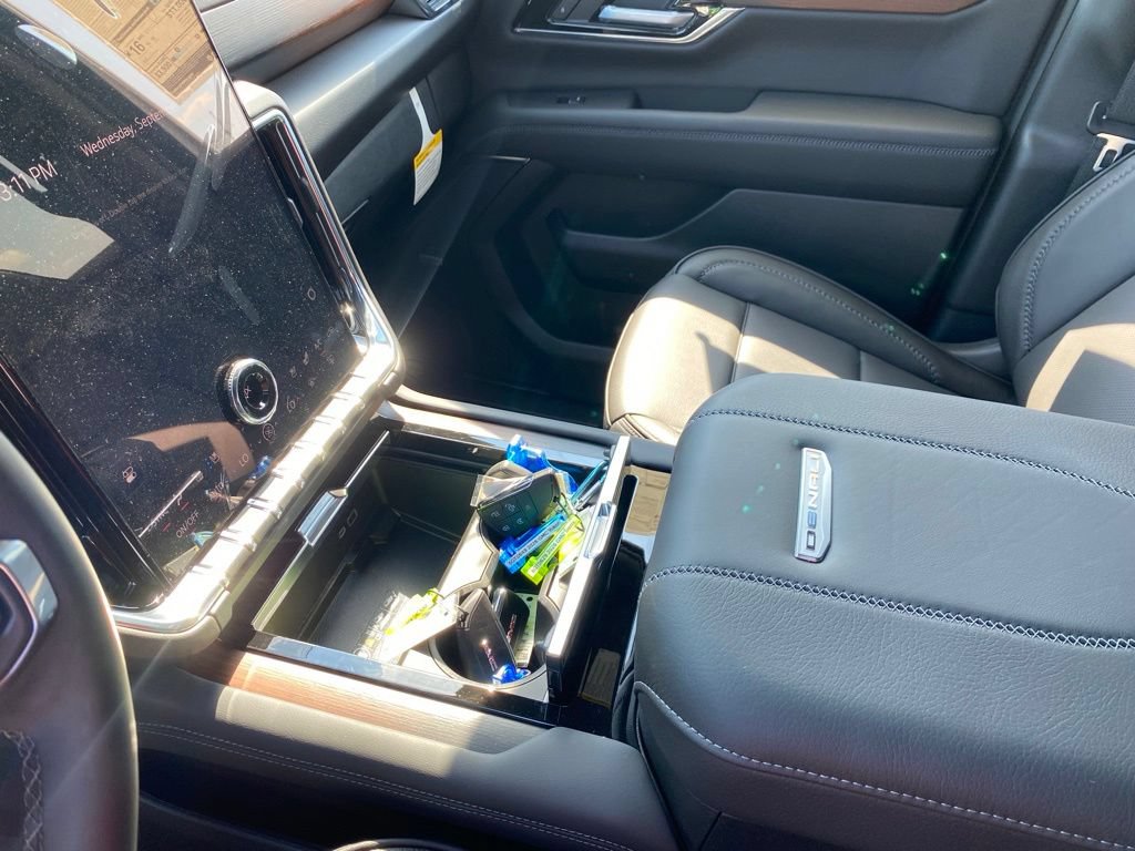 New 2026 GMC Yukon Denali w/ Advanced Technology Package AWD/4WD image 25