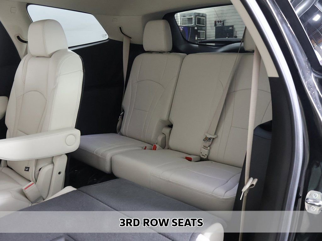 Used 2023 Buick Enclave Essence image 8