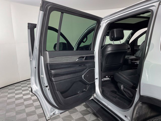 Used 2023 Jeep Wagoneer Series II w/ Premium Group I AWD/4WD image 42