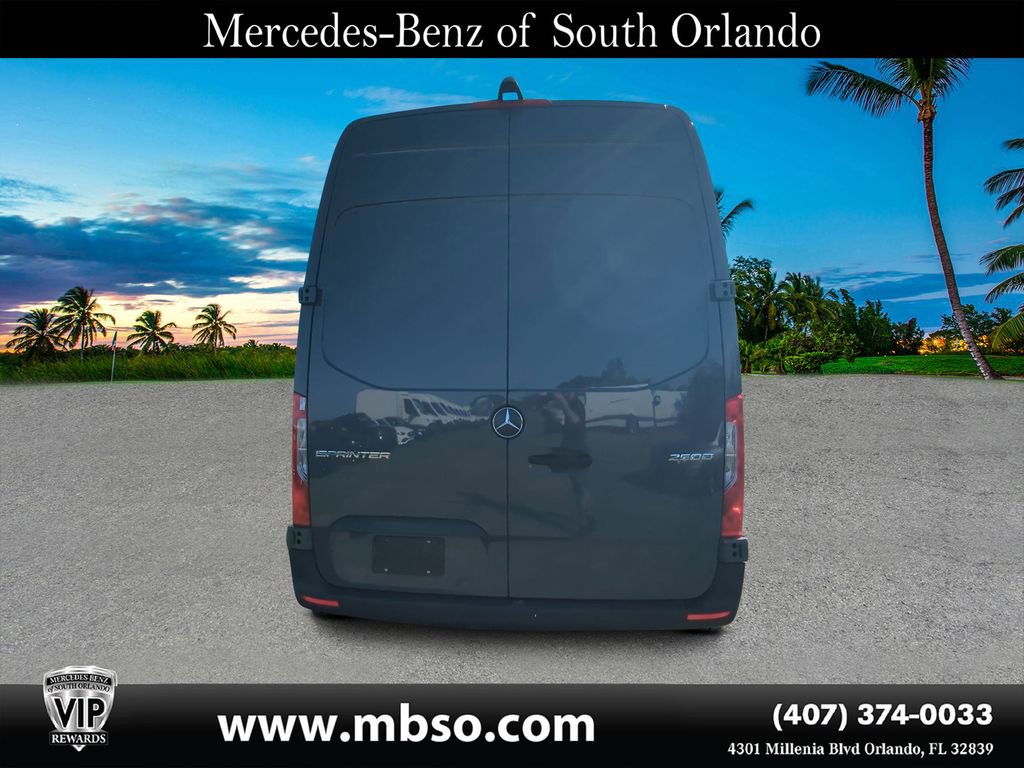 Used 2025 Mercedes-Benz Sprinter 2500 image 17