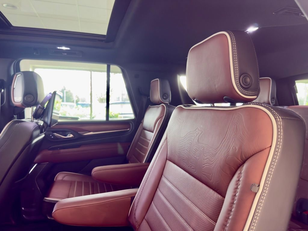 Used 2024 GMC Yukon Denali Ultimate image 8
