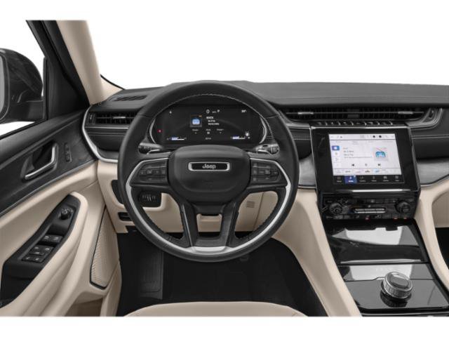 Used 2024 Jeep Grand Cherokee Limited RWD image 10