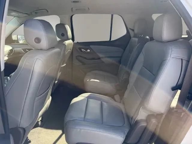 Used 2019 Chevrolet Traverse LT w/ LT Premium Package FWD image 11