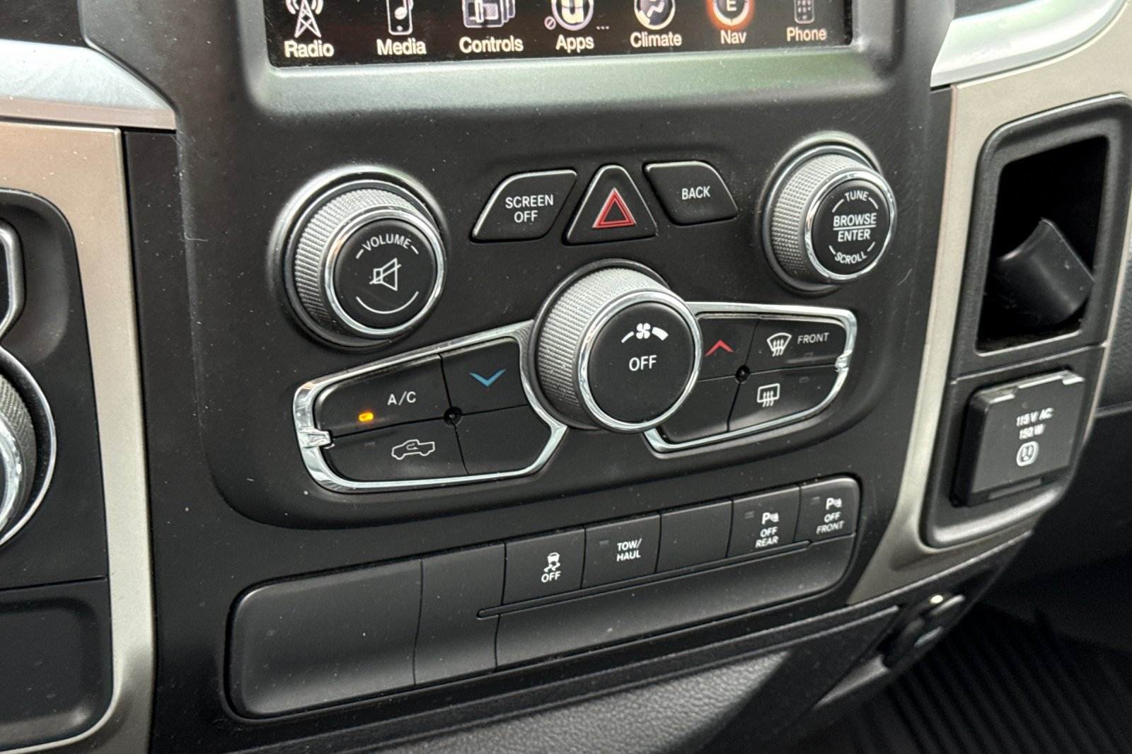 Used 2016 RAM 1500 Big Horn RWD image 20
