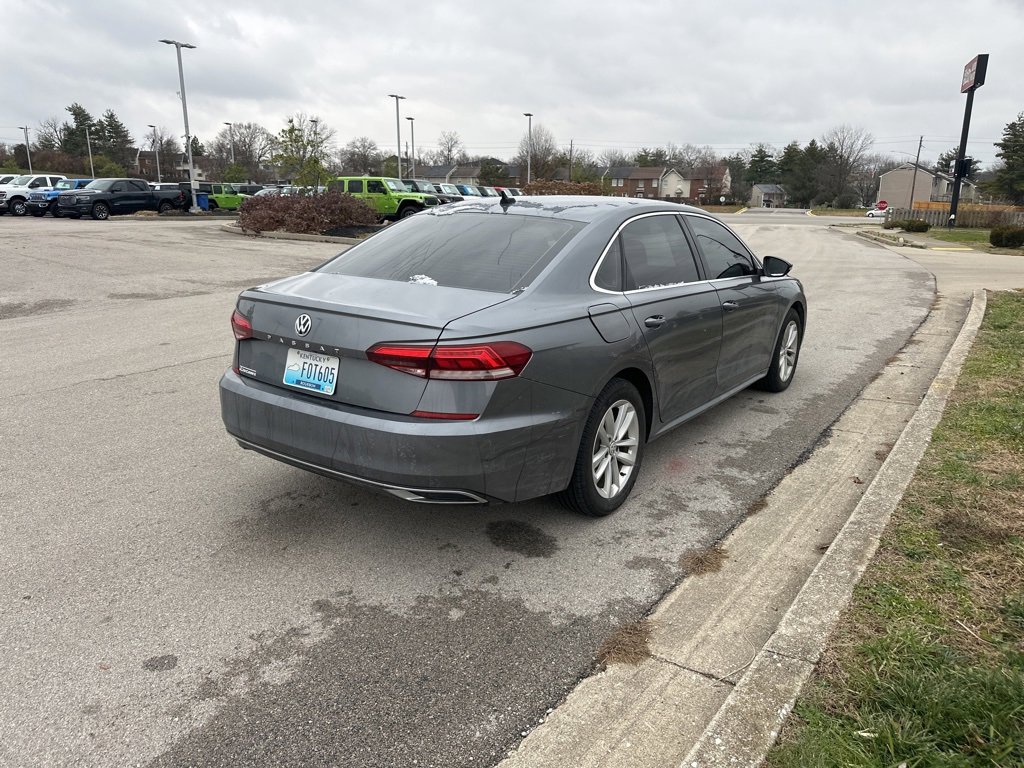 Used 2020 Volkswagen Passat 2.0T SE image 5