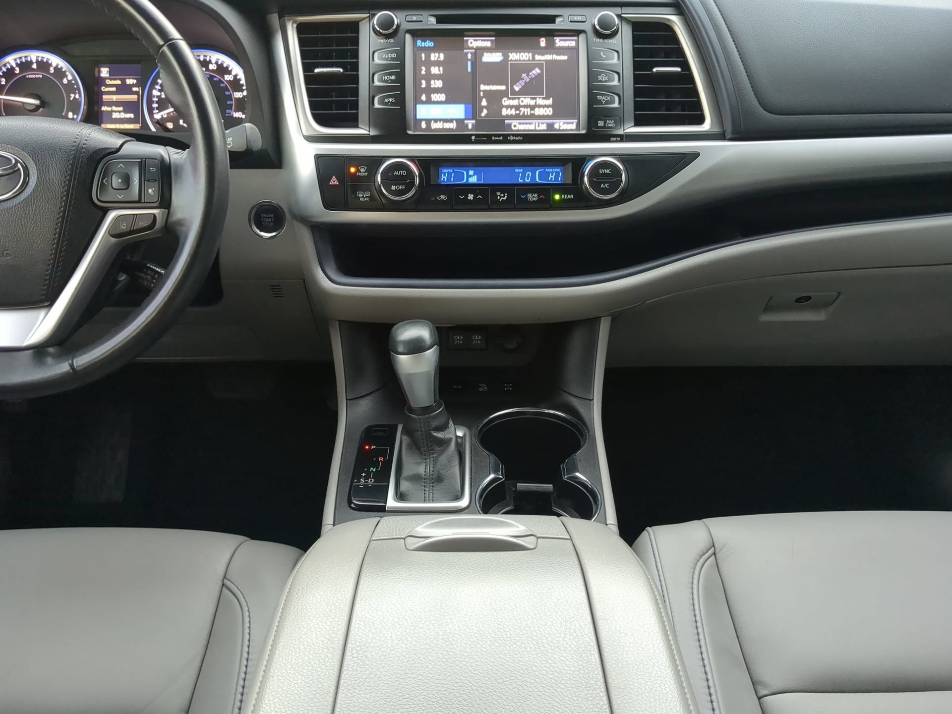 Used 2017 Toyota Highlander XLE AWD/4WD image 53