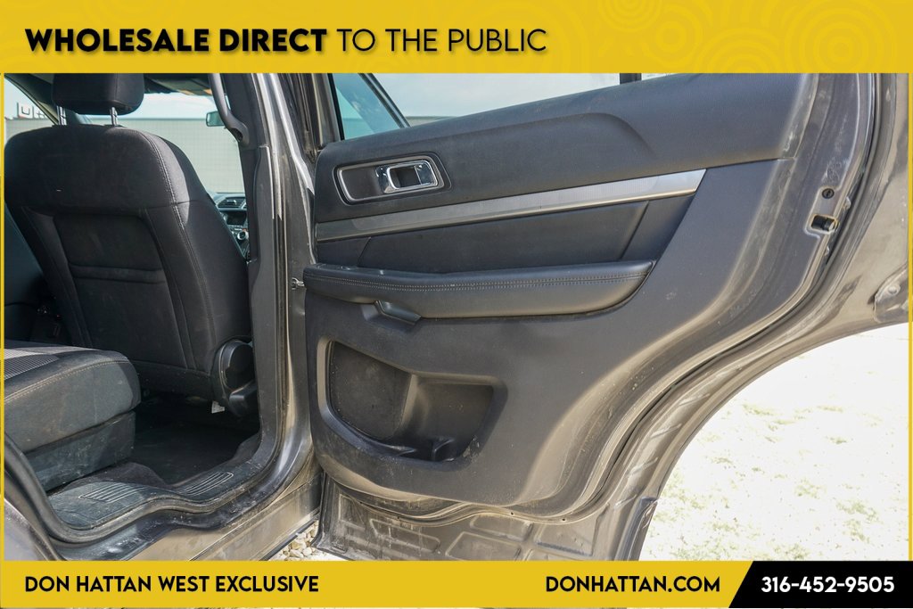 Used 2019 Ford Explorer XLT image 24