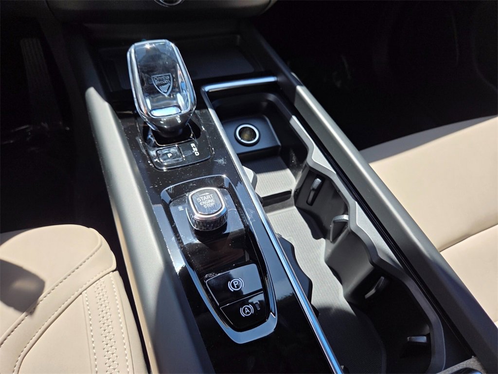 New 2026 Volvo XC60 T8 Core image 25