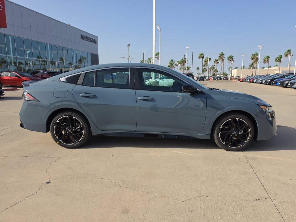 New 2027 Nissan Sentra SR FWD image 7