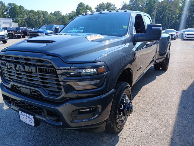 New 2026 RAM 3500 Big Horn AWD/4WD image 12