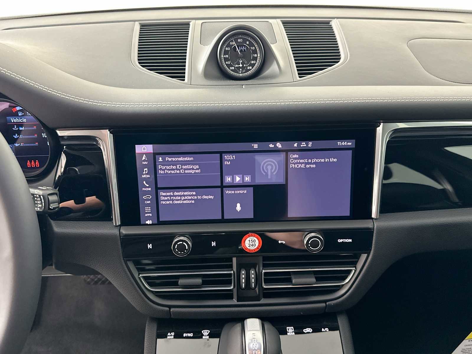 New 2025 Porsche Macan S image 17