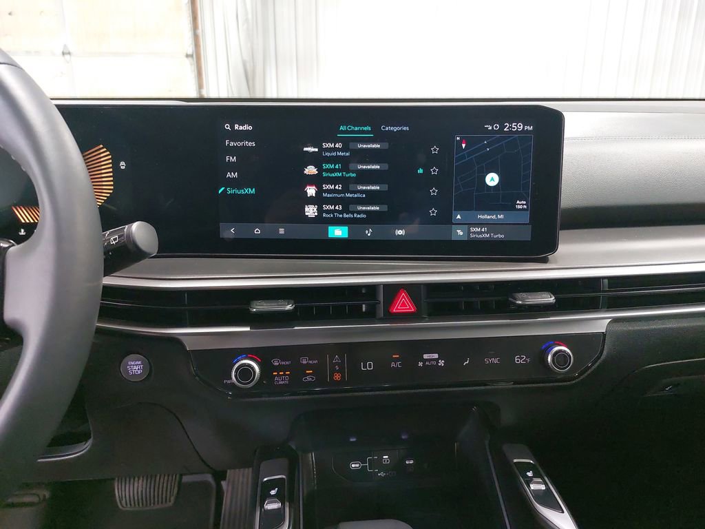 Used 2024 Kia Sorento S w/ Panoramic Sunroof Package image 20