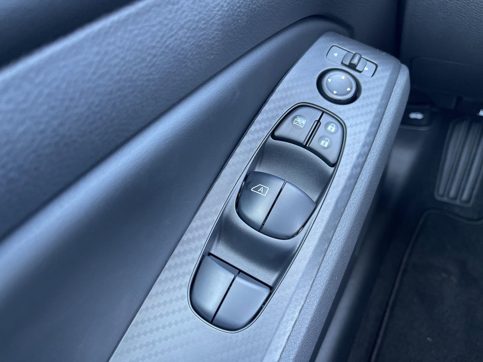 New 2025 Nissan Altima 2.5 SV w/ SV Premium Package image 34