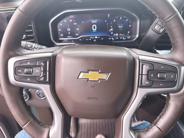 Used 2025 Chevrolet Silverado 2500 LTZ w/ LTZ Plus Package image 11