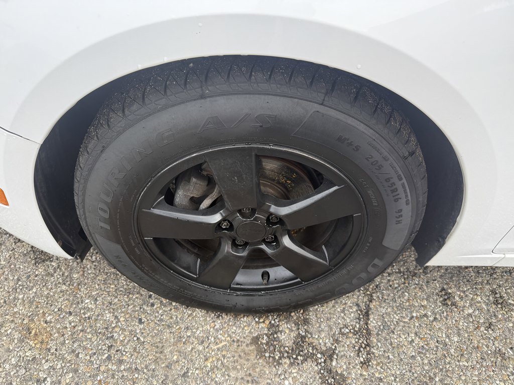 Used 2015 Chevrolet Cruze LT FWD image 9
