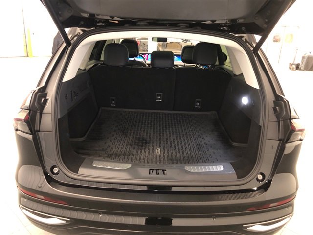 Used 2024 Lincoln Nautilus Reserve w/ Equipment Group 203A image 8