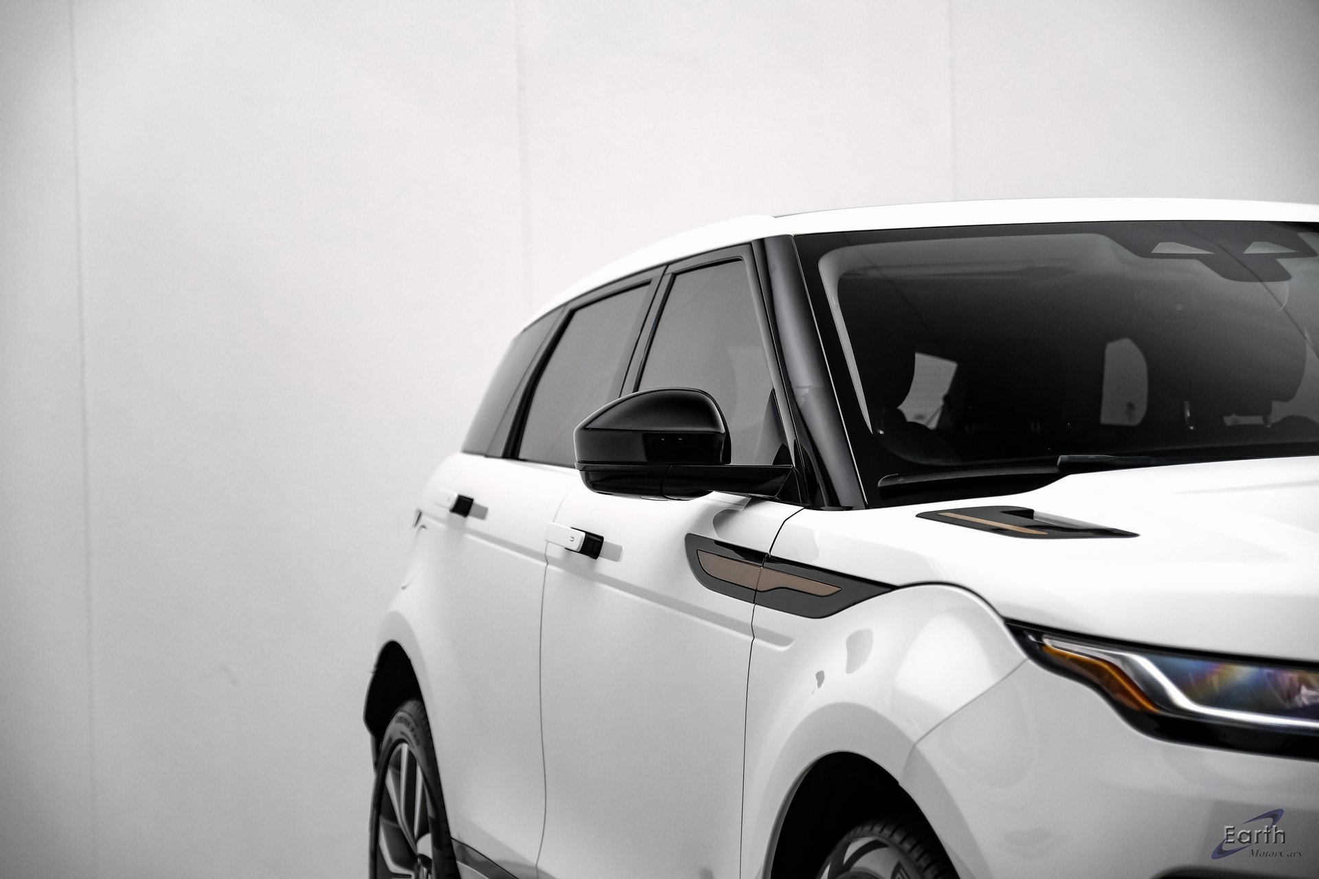 Used 2023 Land Rover Range Rover Evoque R-Dynamic S image 22