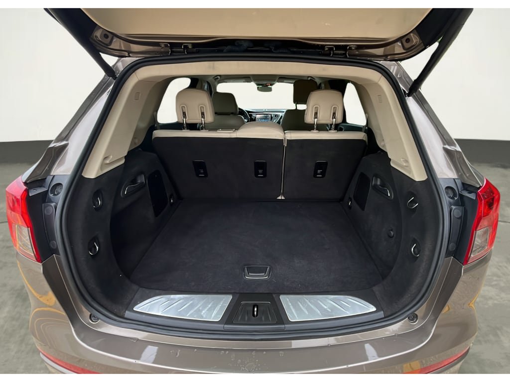 Used 2017 Buick Envision Essence w/ LPO, Interior Luxury Package FWD image 18