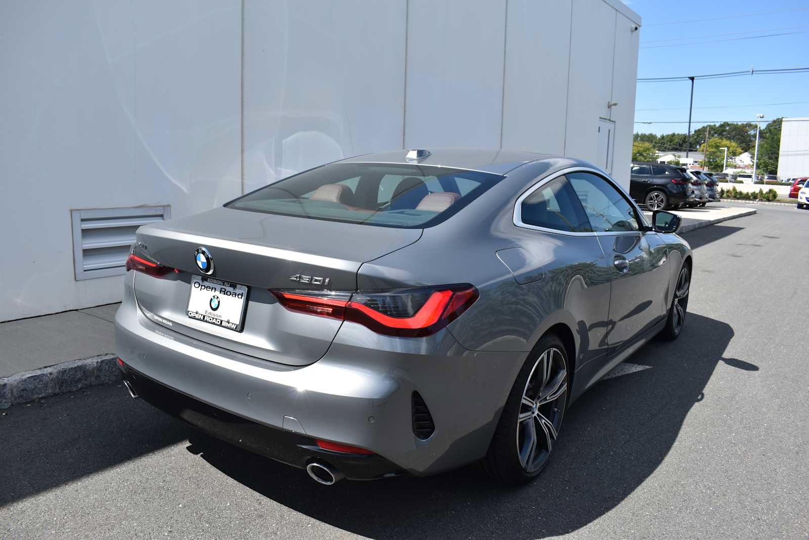 Used 2024 BMW 430i xDrive Coupe w/ Premium Package AWD/4WD image 5