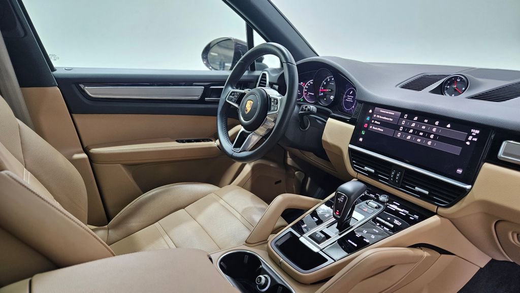 Used 2023 Porsche Cayenne Platinum Edition AWD/4WD image 21