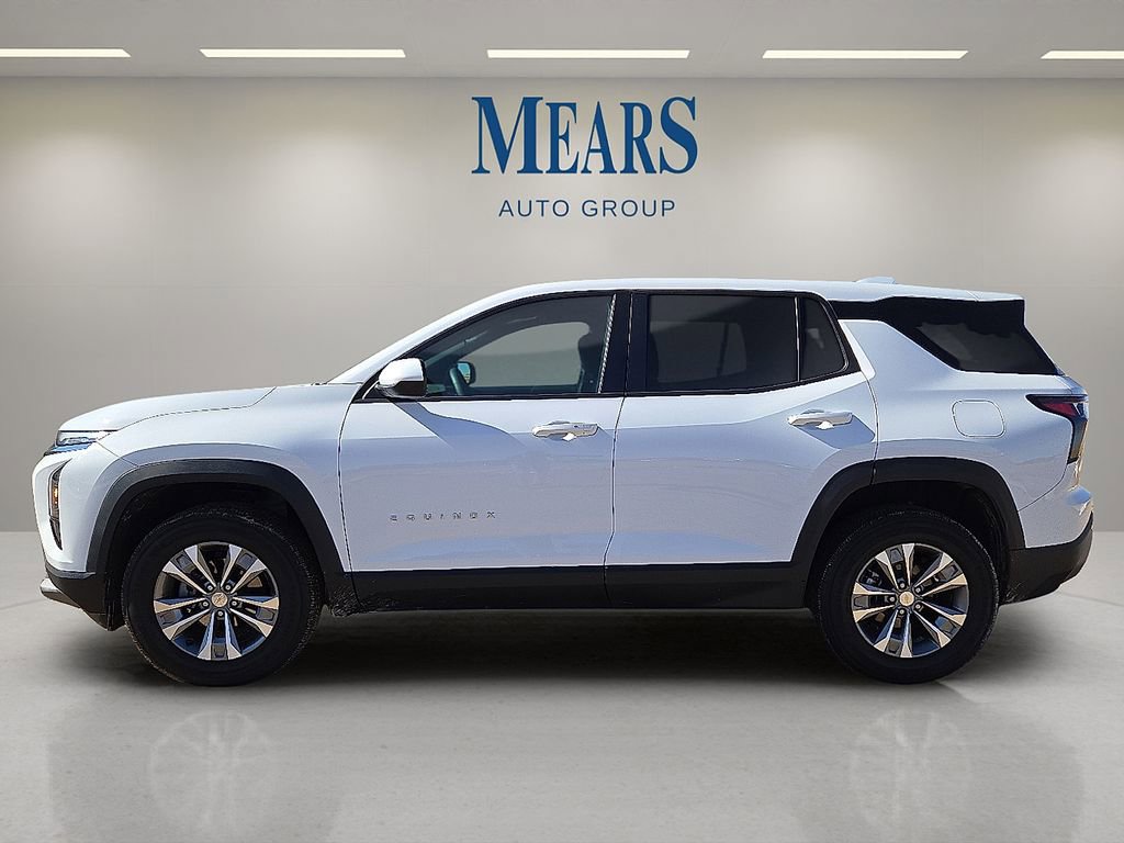 Used 2026 Chevrolet Equinox LT image 2