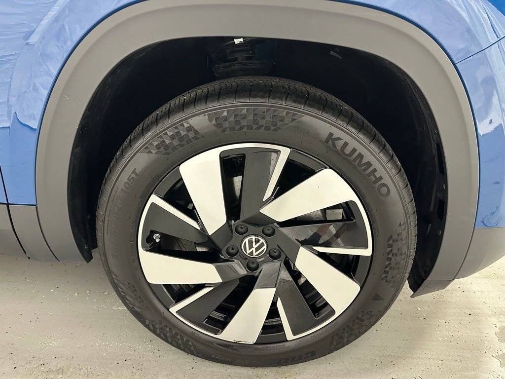 Used 2025 Volkswagen Atlas Cross Sport SE image 65