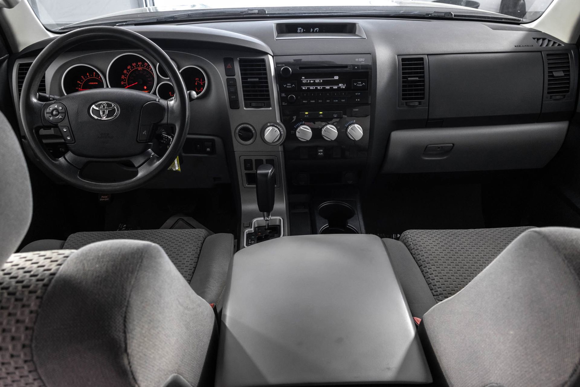 Used 2011 Toyota Tundra 4x4 CrewMax w/ SR5 Pkg image 22