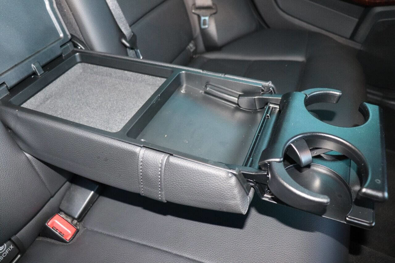 Used 2013 Mercedes-Benz E 350 Sedan image 50