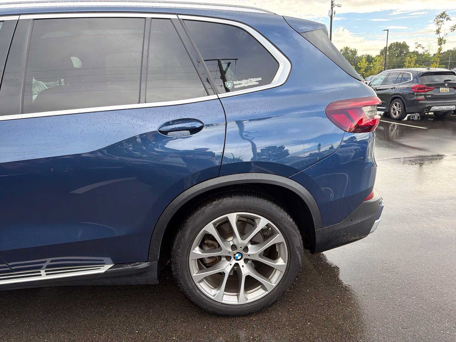 Used 2021 BMW X5 xDrive45e w/ Premium Package 2 AWD/4WD image 4