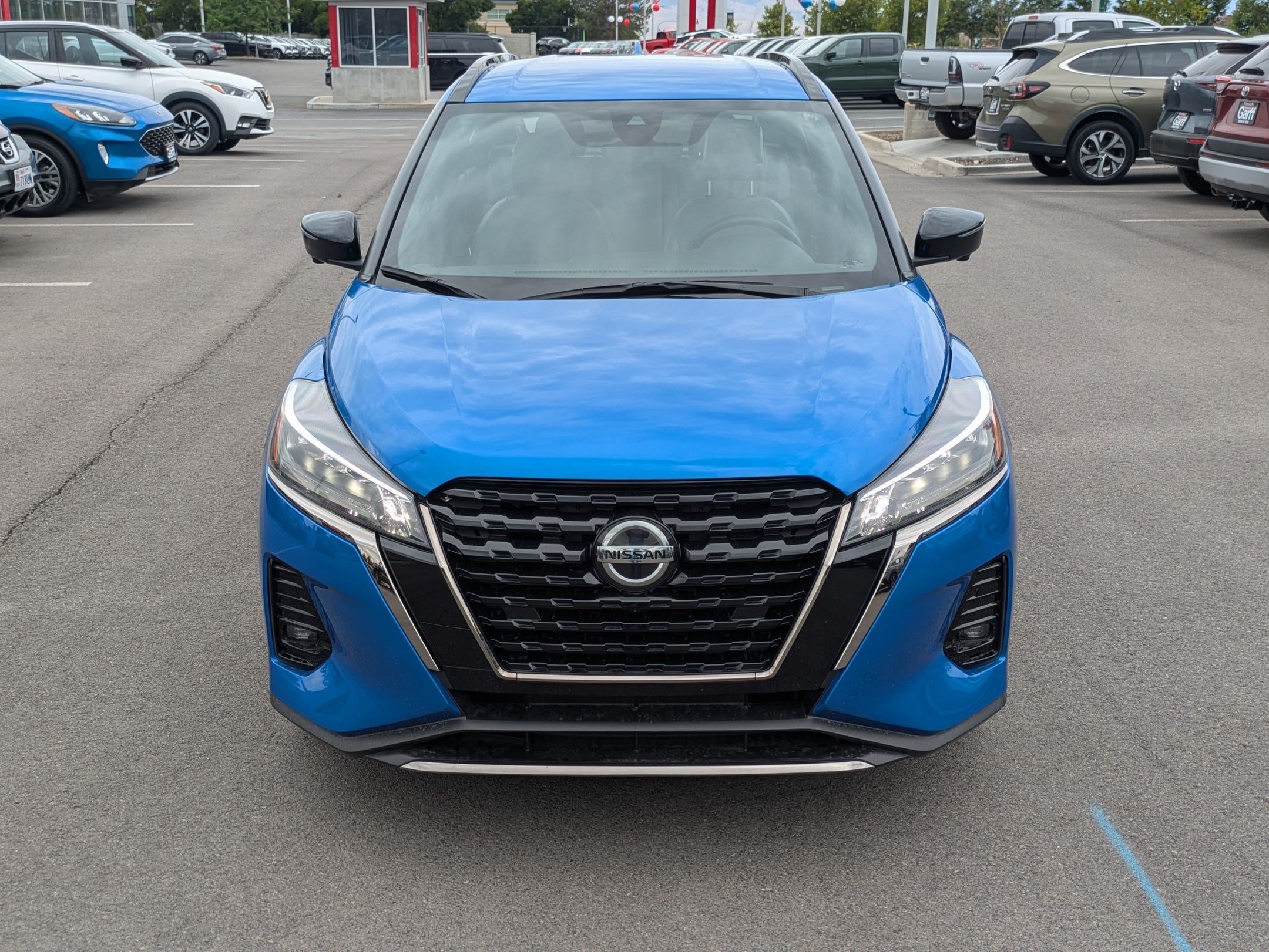 Used 2021 Nissan Kicks SR w/ SR Premium Package FWD image 11