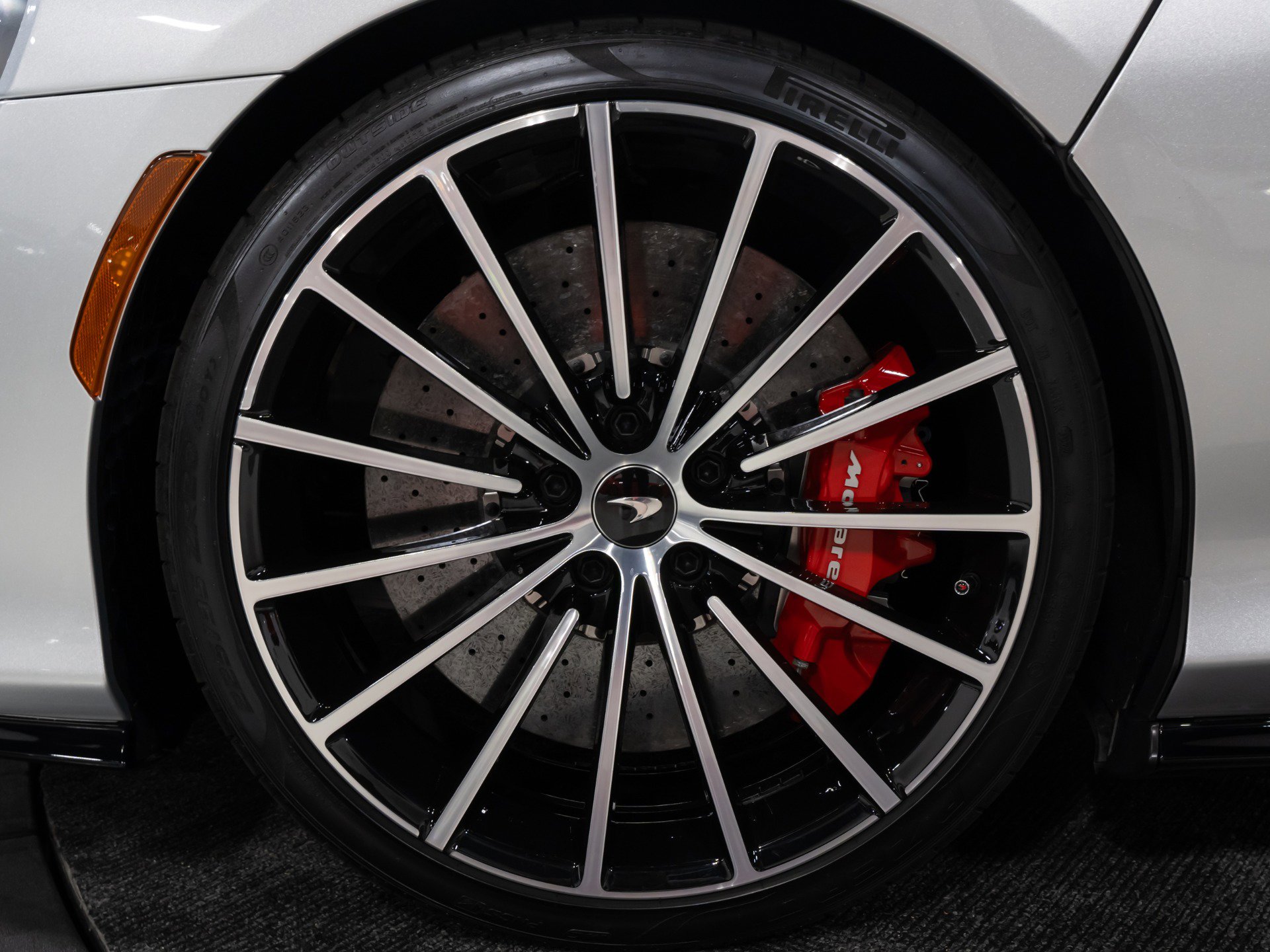 Used 2023 McLaren GT image 25