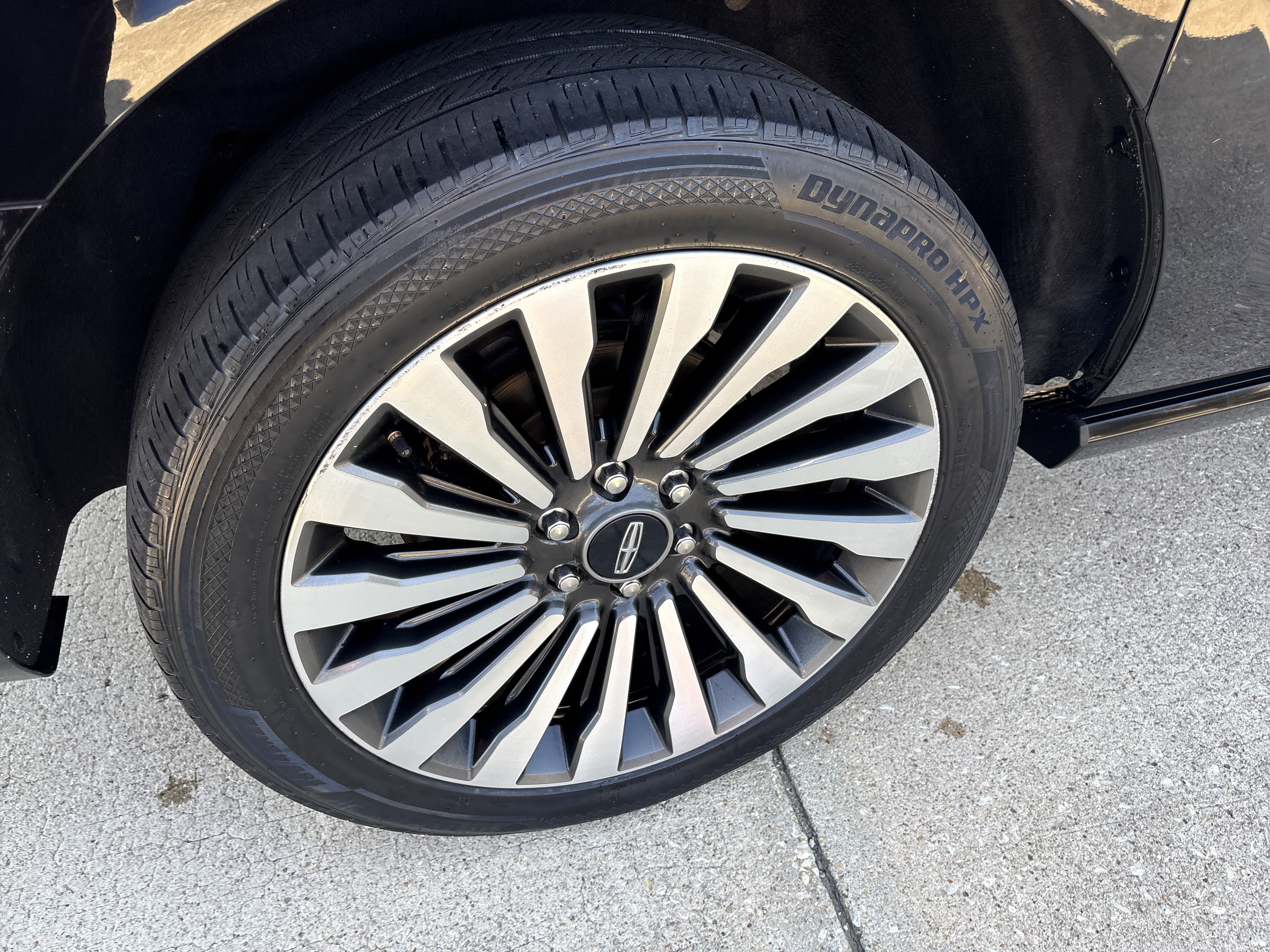 Used 2021 Lincoln Navigator L Reserve w/ Luxury Package AWD/4WD image 5
