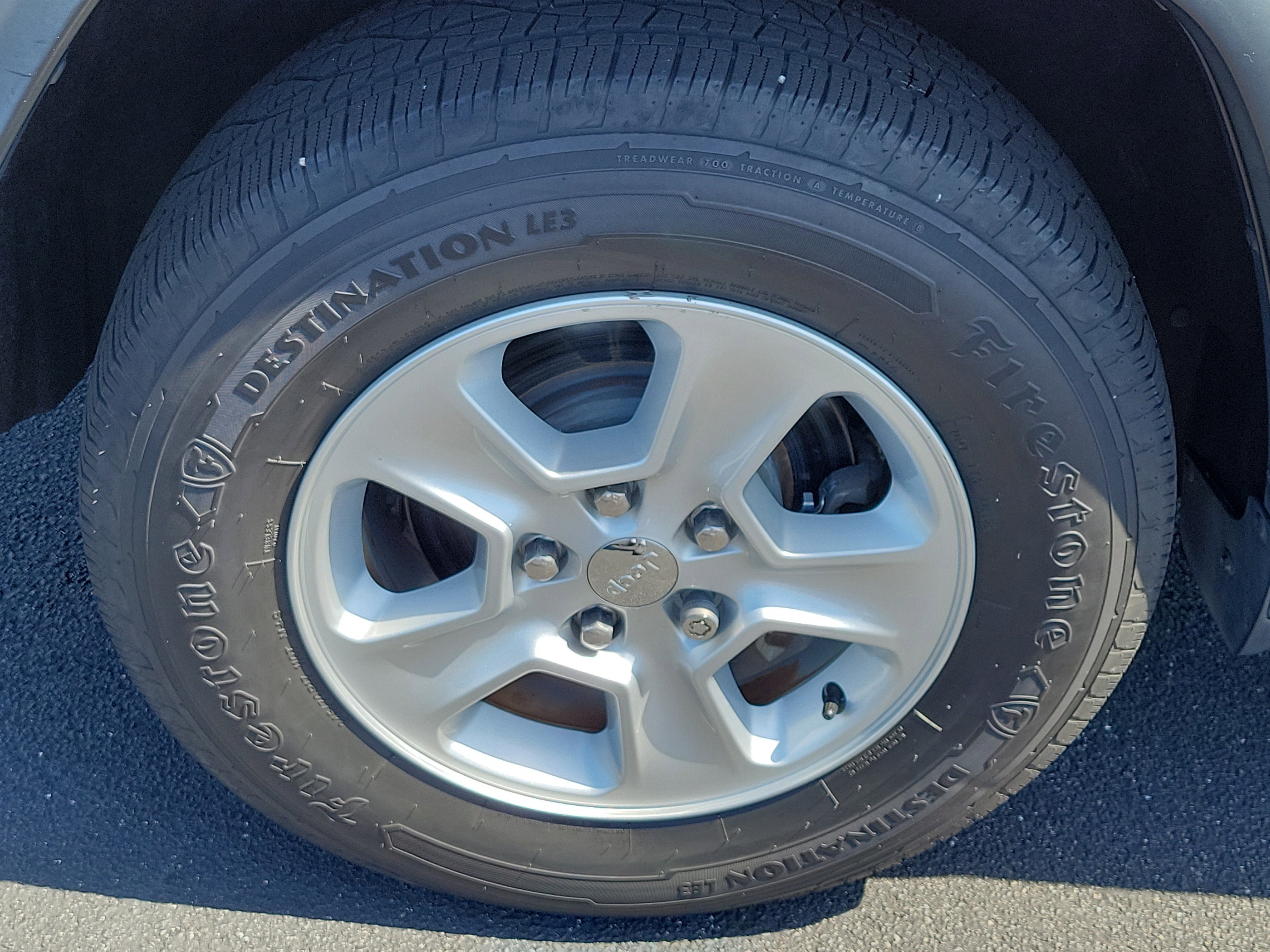 Used 2015 Jeep Grand Cherokee Laredo w/ Quick Order Package 23E image 10