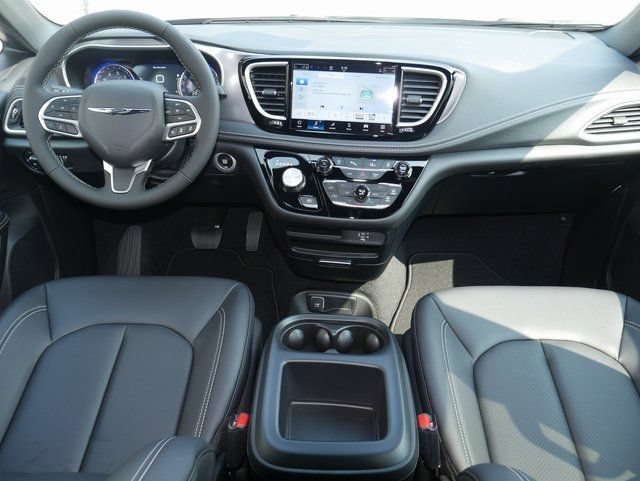 New 2026 Chrysler Pacifica Select AWD/4WD image 6