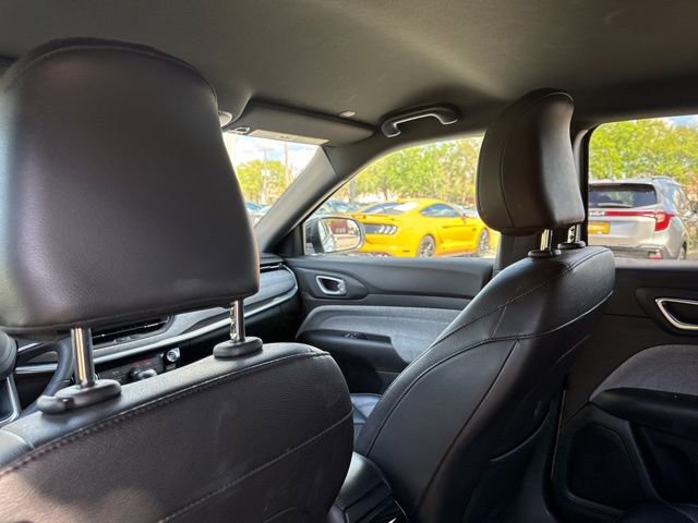 Used 2025 Jeep Compass Latitude image 19