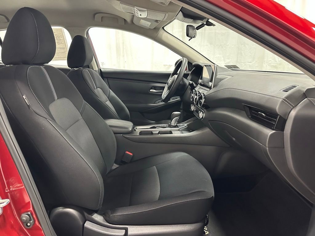 Used 2025 Nissan Sentra SV image 55