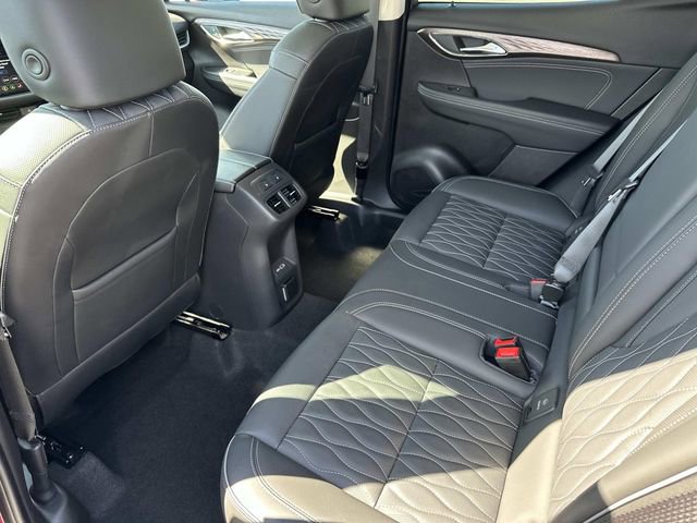 Used 2023 Buick Envision Avenir image 13