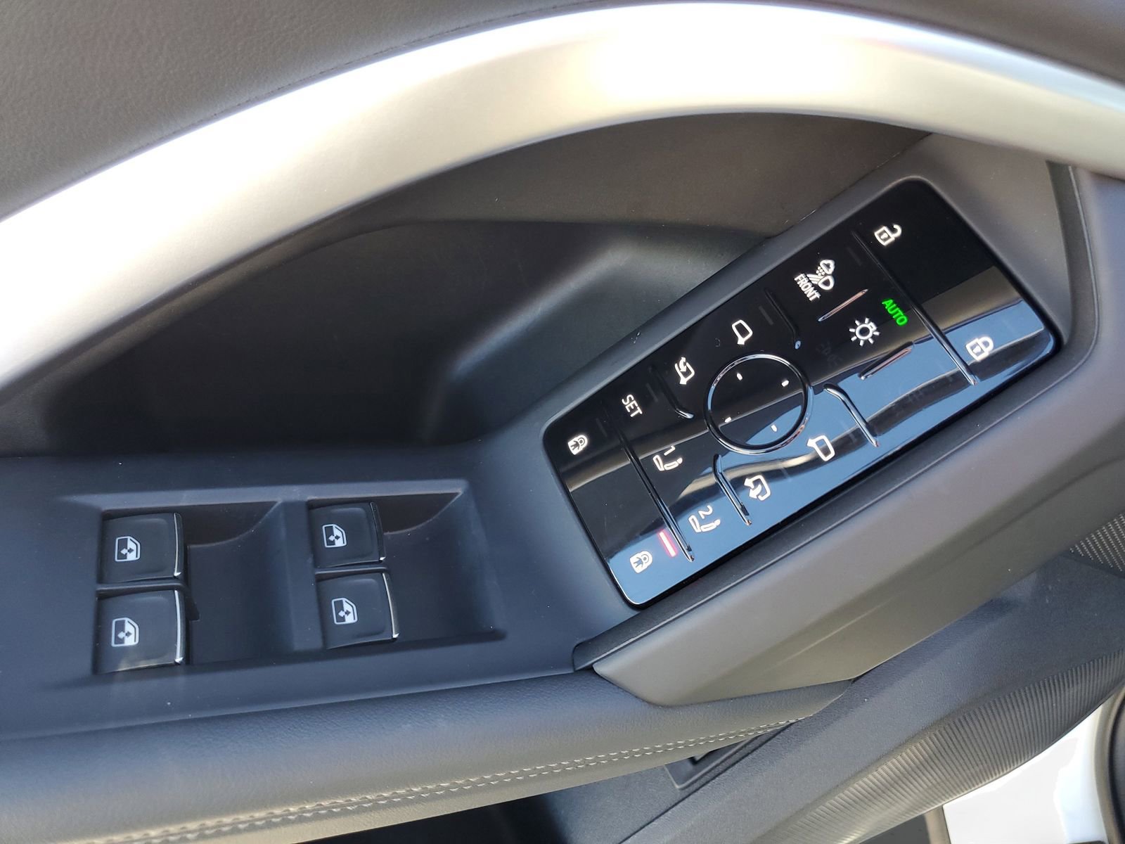 Used 2025 Audi Q5 Premium Plus w/ Premium Plus image 21