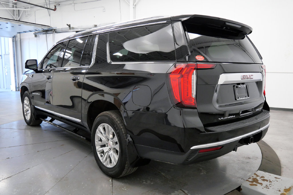 Used 2023 GMC Yukon XL Denali AWD/4WD image 6