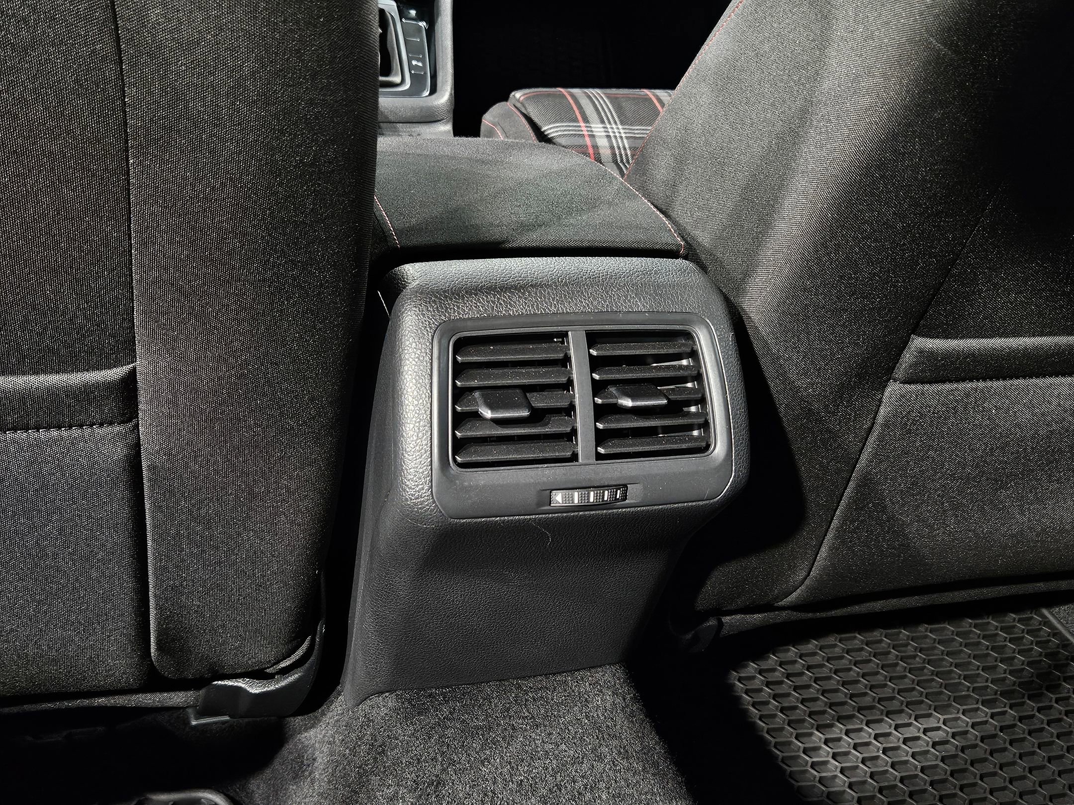 Used 2019 Volkswagen GTI Rabbit Edition image 36