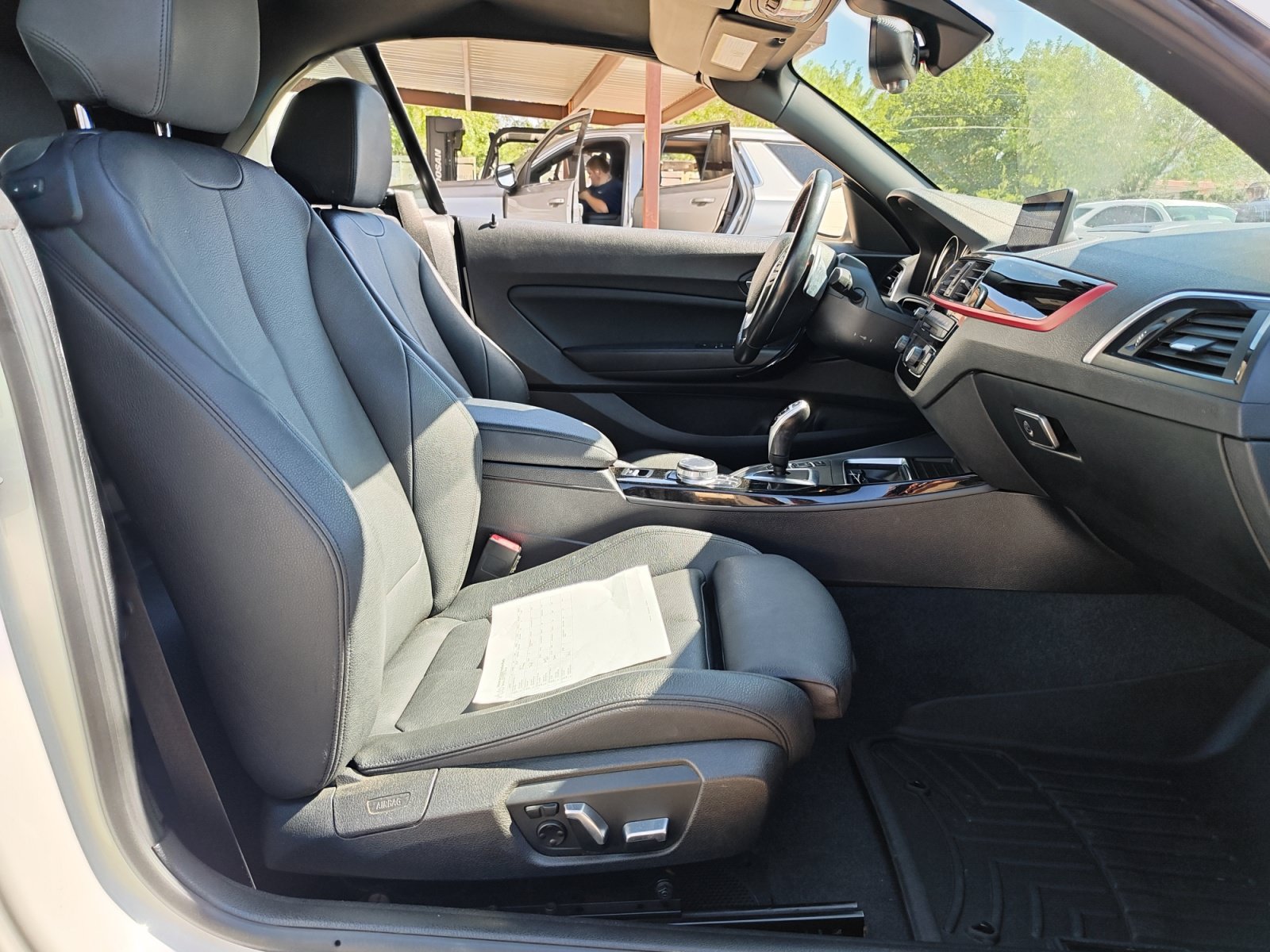 Used 2020 BMW 230i xDrive Convertible AWD/4WD image 29